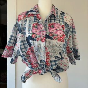 Vintage aughts floral button up! Lily Pulitzer vibes.